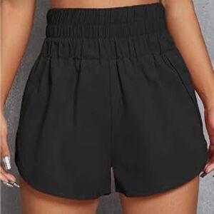 Daisy Fuentes Black Athletic Shorts